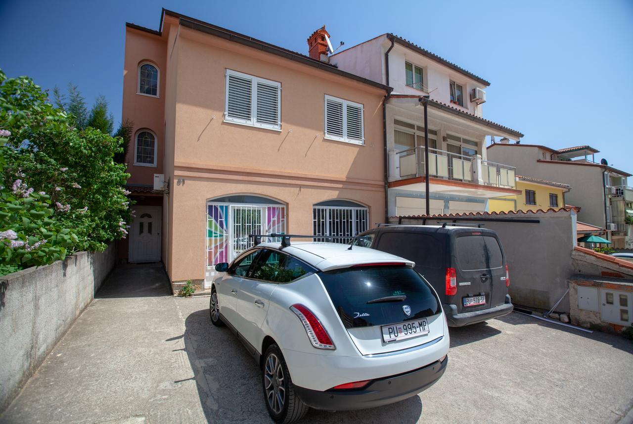 Apartment Rizzi Pula Exterior photo